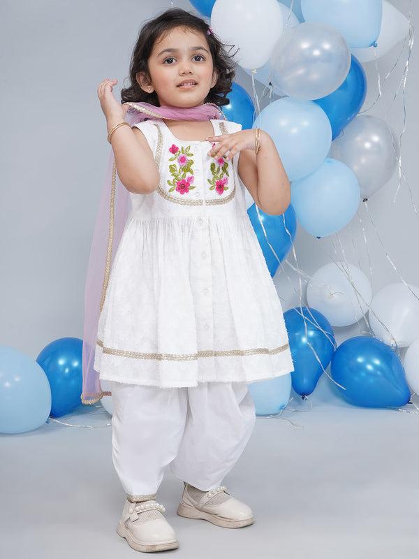 Little Bansi Girls Cotton Sleeveless Floral Self Weaving Kurta with Floral Applique work and Salwar with Dupatta - Green