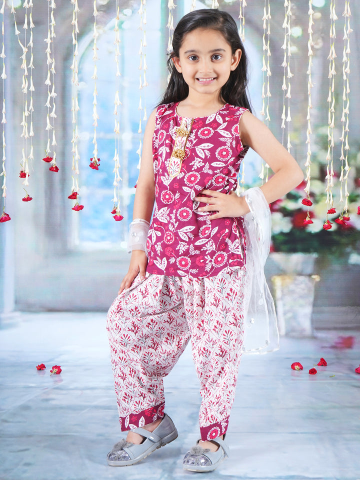 Girls Cotton Sleeveless Kurta Salwar and Dupatta with Floral Print, Lace work and Tussel Work - Mahroon - Little Bansi